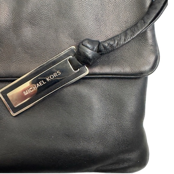 2010 Lambskin MK flap bag with lucite chains. Extremely rare in black - Picture 3 of 7